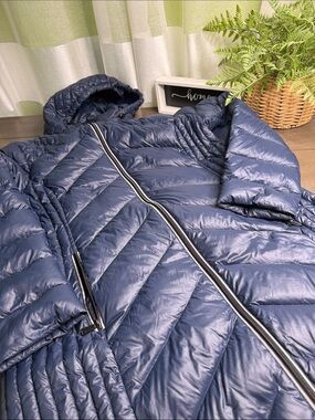 BCBGeneration Navy Packable Quilted Down Jacket